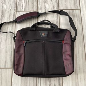 Swiss Gear by Wenger laptop shoulder bag. EUC